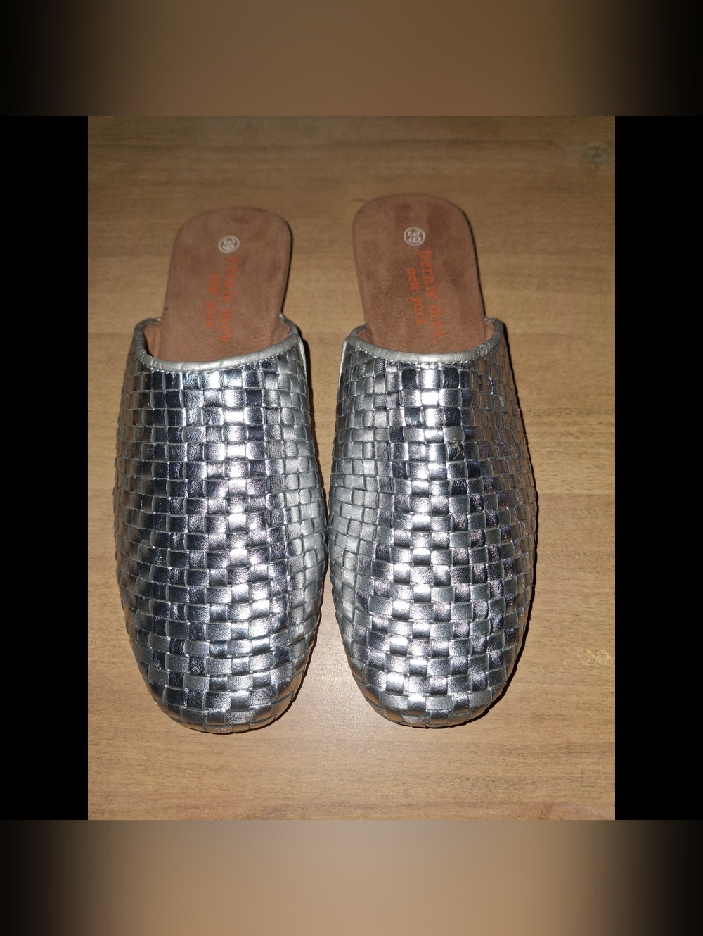 Bernie Mev woven mule-style slip-on flat shoe  Size 8/39